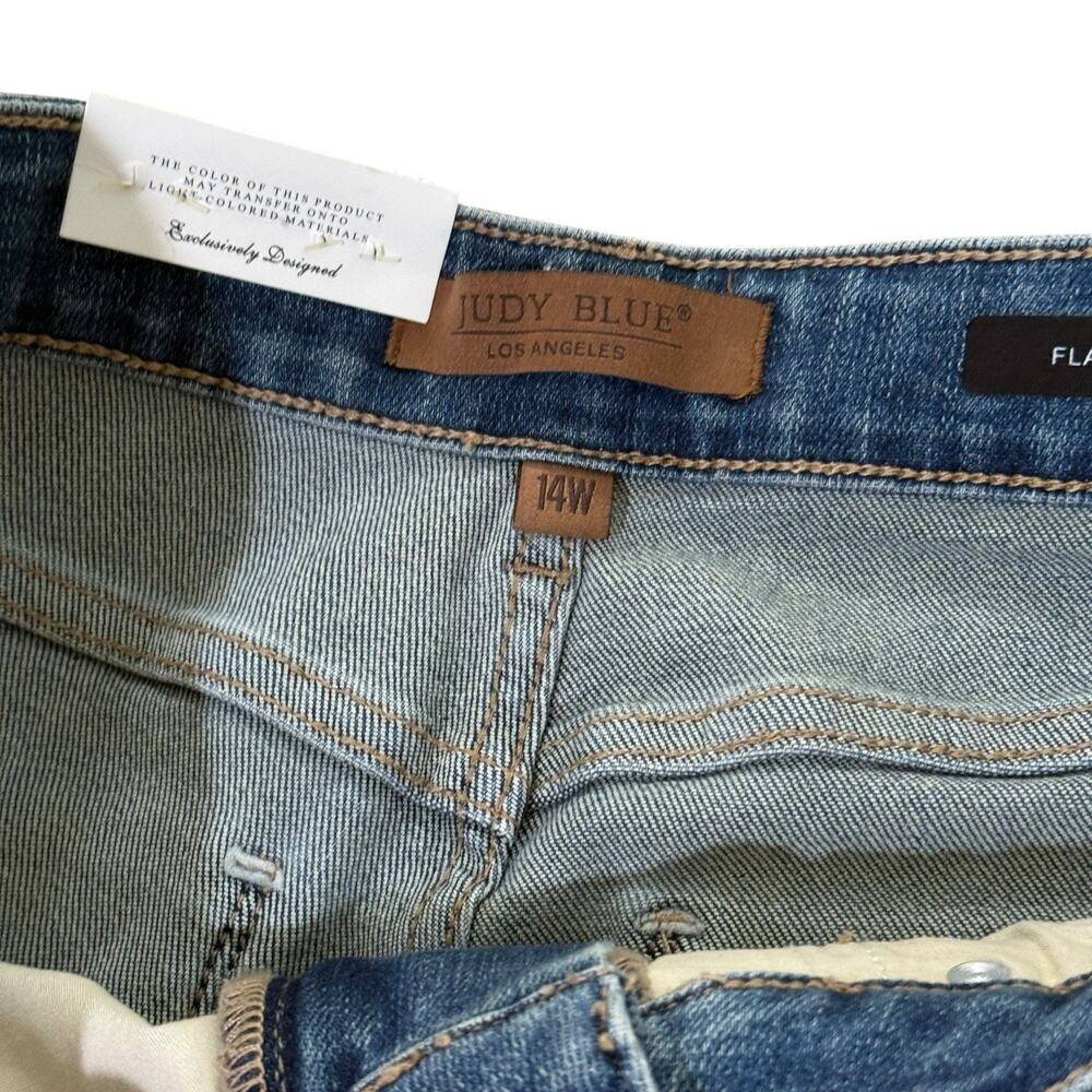 Judy Blue Medium Wash Flare Jeans - Picture 3 of 12